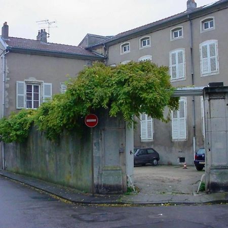 Appartement Historique Au Centre De Toul, Proche Cathedrale, Tous Services Inclus - Fr-1-584-74 المظهر الخارجي الصورة