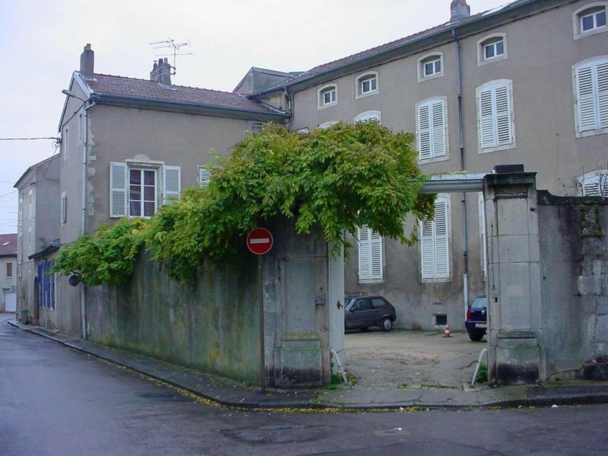 Appartement Historique Au Centre De Toul, Proche Cathedrale, Tous Services Inclus - Fr-1-584-74 المظهر الخارجي الصورة